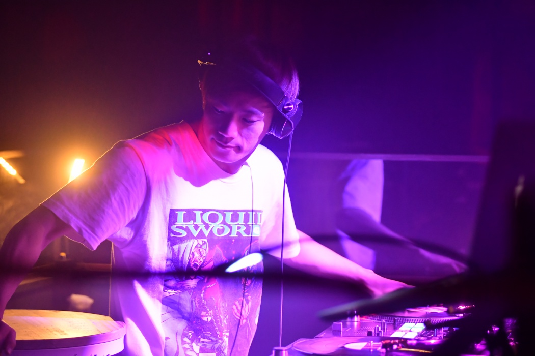 圧倒的な表現力と引き出しの多さが特徴