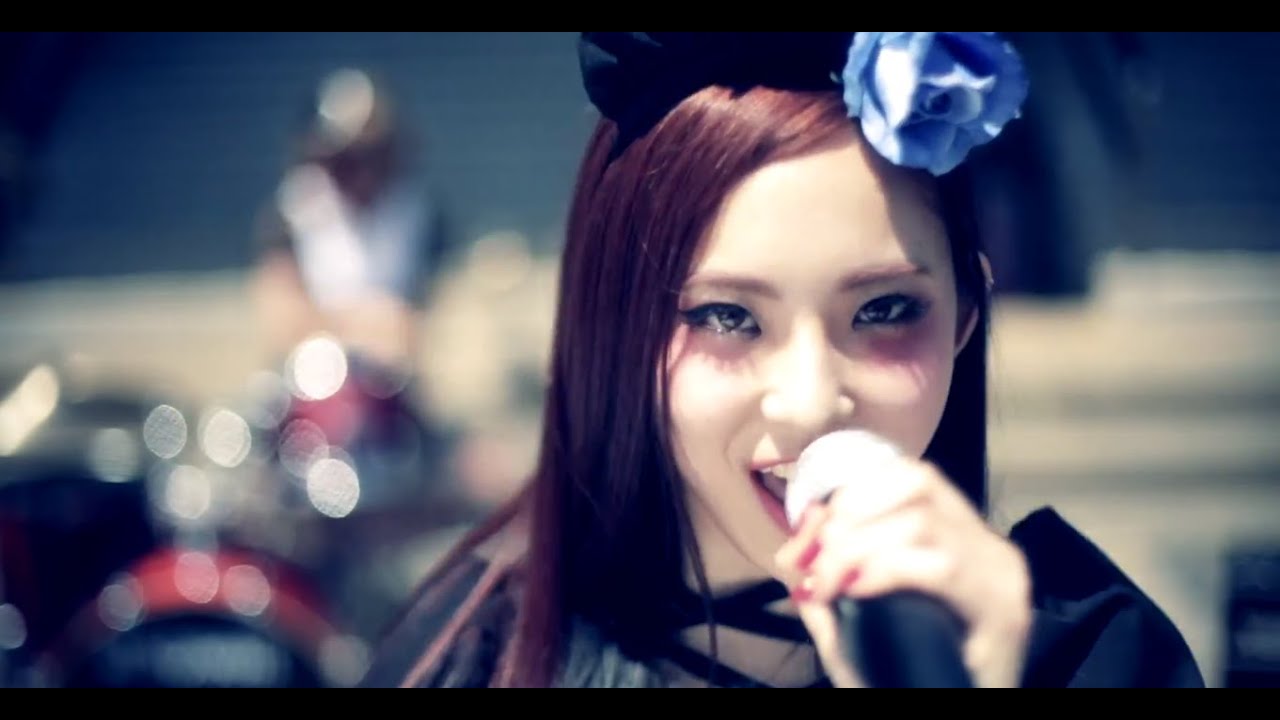 BAND-MAID / REAL EXISTENCE - YouTube