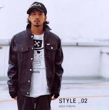 8位：RVCA