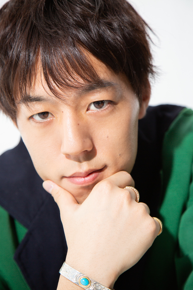 プロフィール