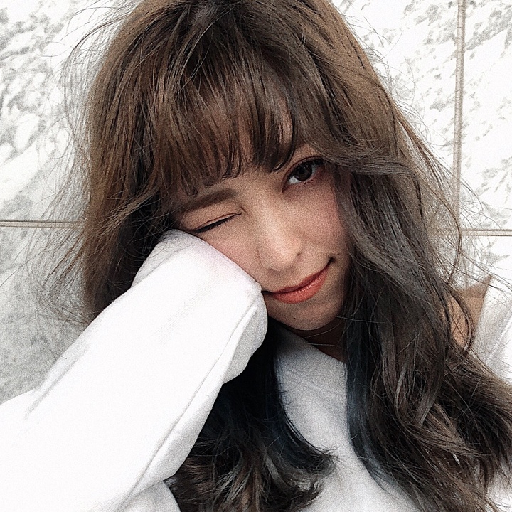 プロフィール