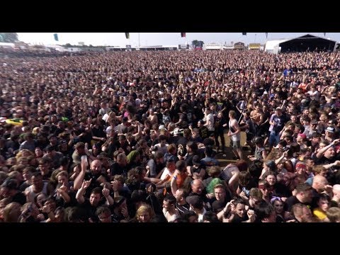 BABYMETAL - Distortion (LIVE AT DOWNLOAD FESTIVAL 2018) - YouTube