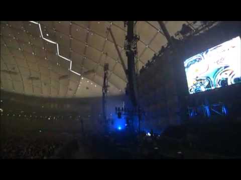 KYOSUKE HIMURO -WILD ROMANCE- at TOKYO DOME 2004 - YouTube