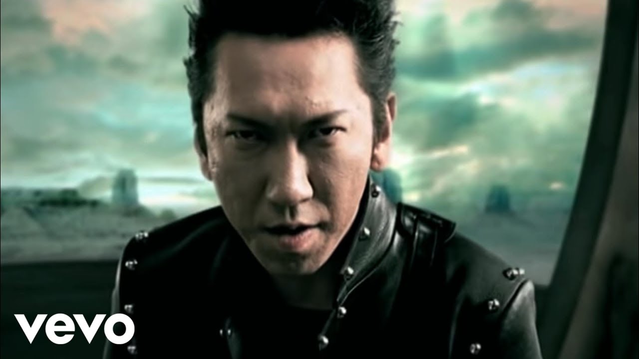 布袋寅泰 / HOTEI - RUSSIAN ROULETTE - YouTube