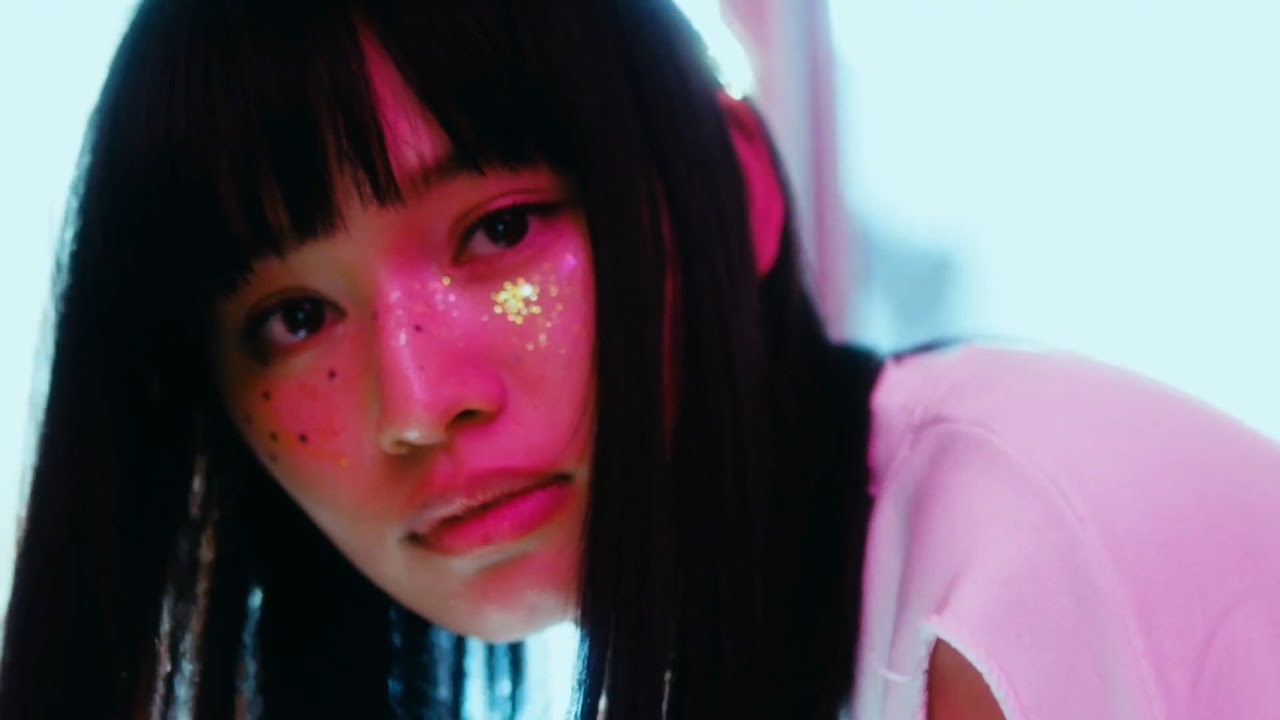 マカロニえんぴつ「洗濯機と君とラヂオ」 MV - YouTube