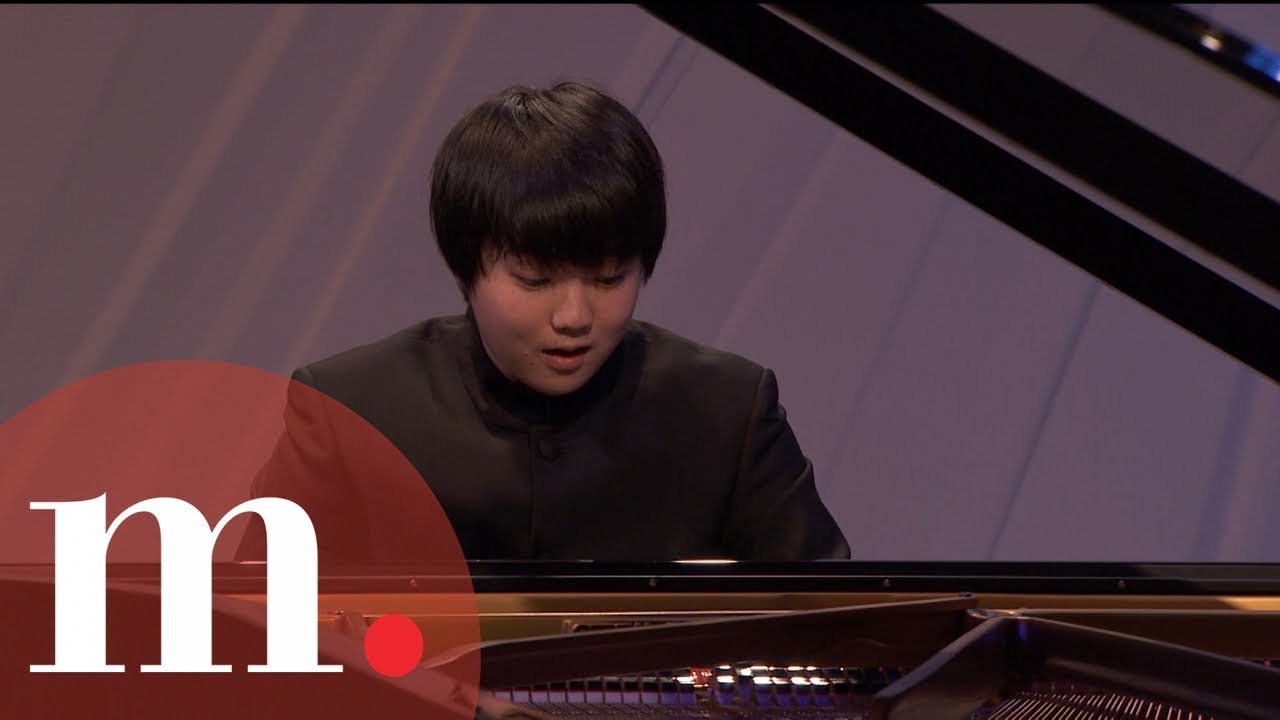 Mao Fujita plays Mozart at Zaryadye Festival - FULL CONCERT - YouTube