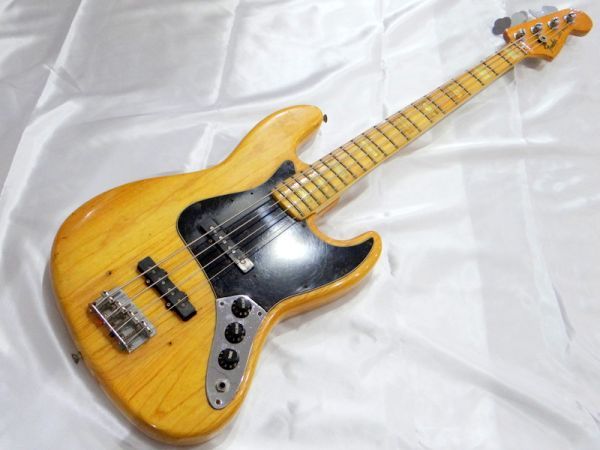 「Fender Jazz BASS '77」