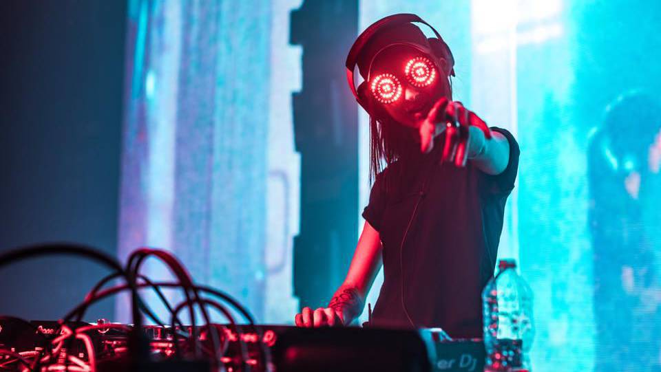 57位：REZZ