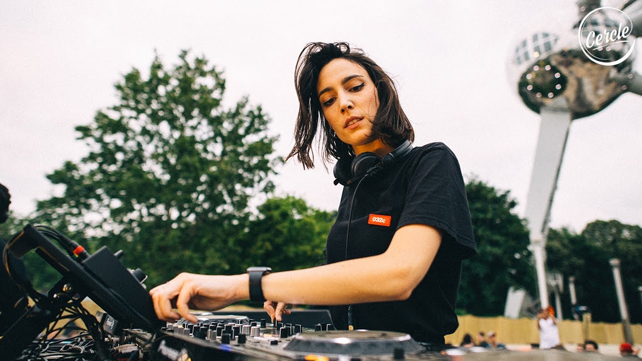 55位：AMELIE LENS