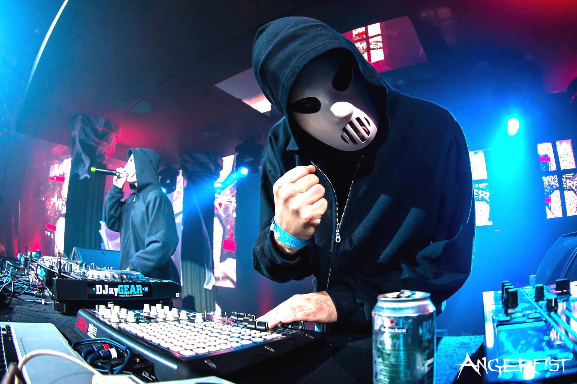 33位：ANGERFIST