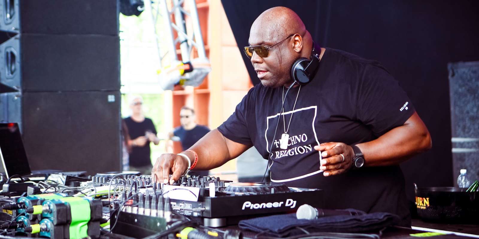 32位：CARL COX