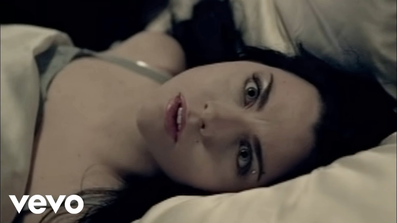 Evanescence - Bring Me To Life (Official Music Video) - YouTube