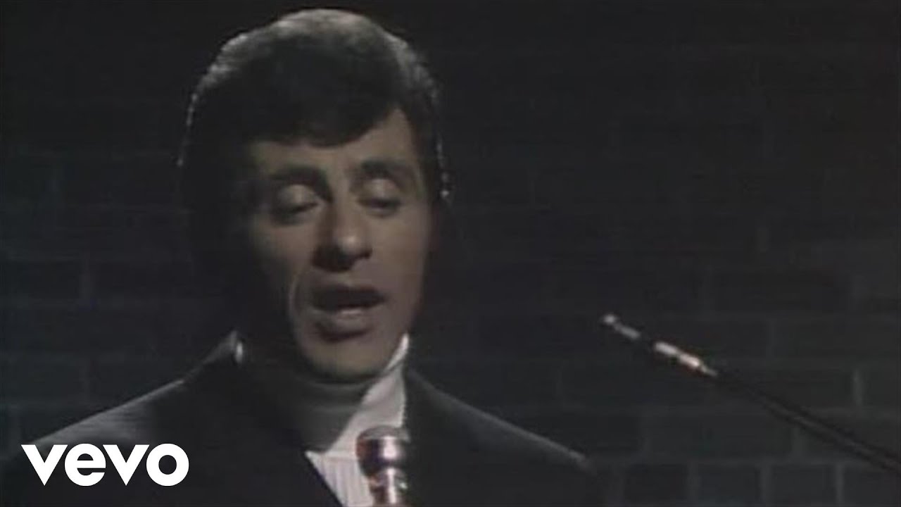 Frankie Valli - Can't Take My Eyes Off You (Live) - YouTube