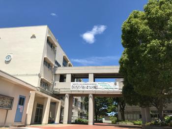 中学は“横浜市立浜中学校”