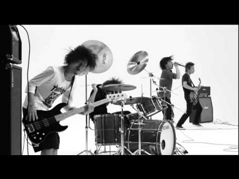 ONE OK ROCK - 完全感覚Dreamer [Official Music Video] - YouTube