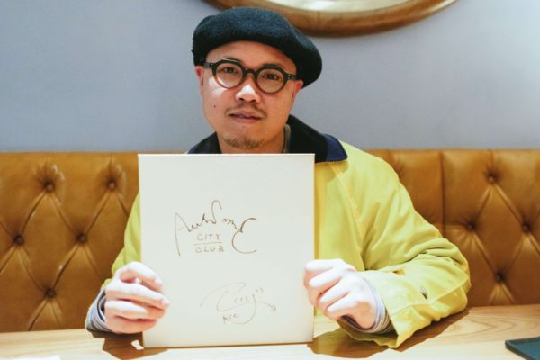 音楽プロデューサー・作詞家・プランナーとして活躍