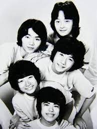 1976年、アイドルグループ『ギャングス』としてデビュー