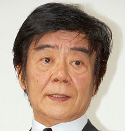 田辺靖雄はスカウトでデビューを果たした人気歌手・俳優