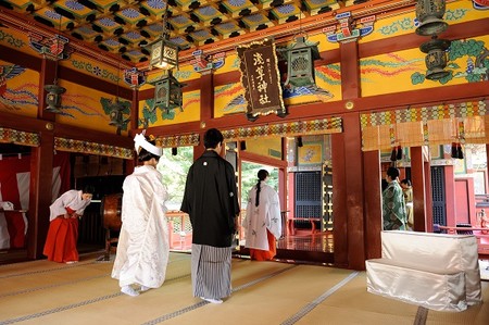 浅草神社での結婚式の風景