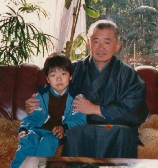 幼い頃のDAIGOさんと祖父の竹下登元総理