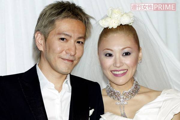 2002年、小室哲哉と結婚