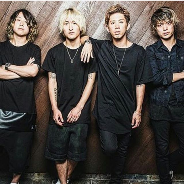 ONE OK ROCKのメンバーと比較