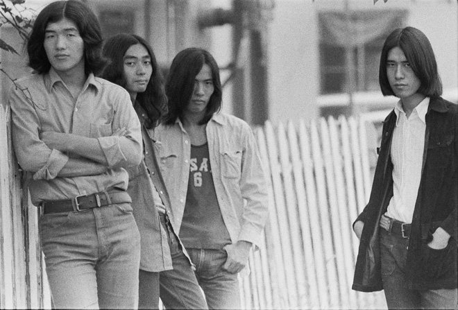 1970年、バンド『はっぴいえんど』としてデビュー