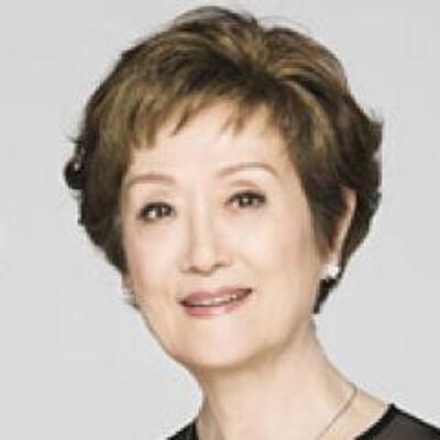 姉は歌手の安田祥子