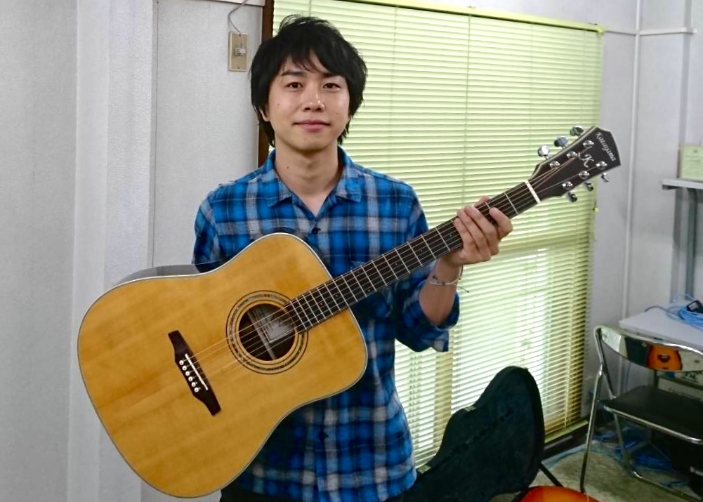 片山義美は人気のギタリスト
