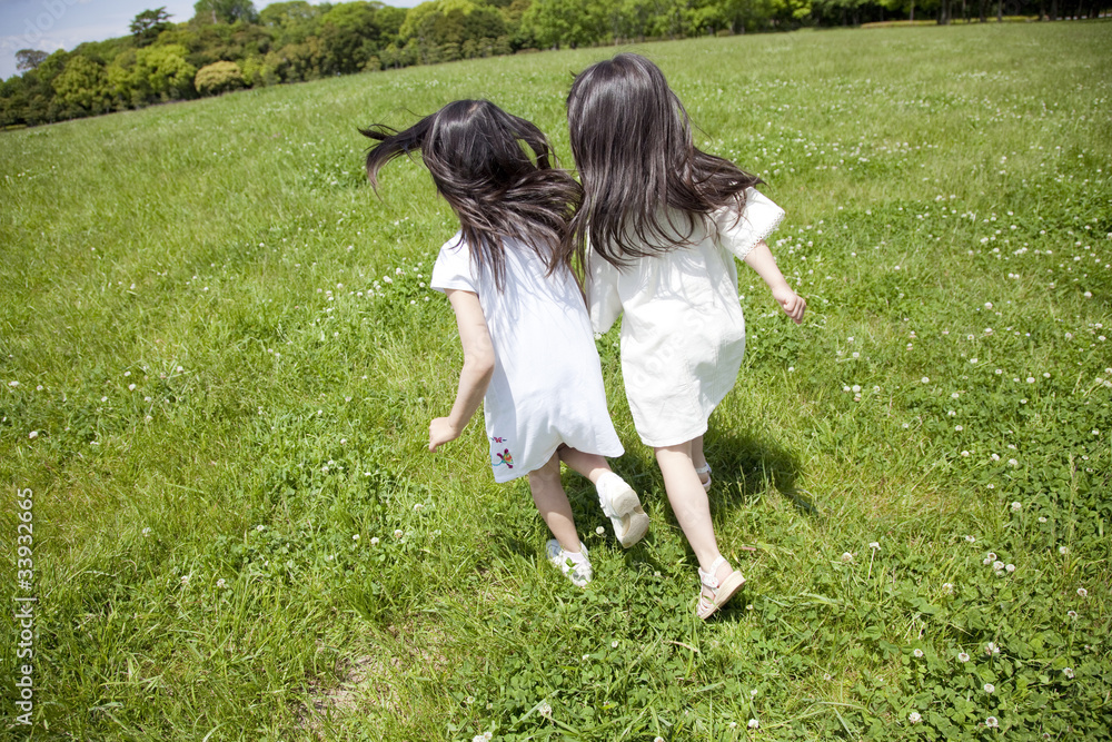 ひろえ純には娘が2人