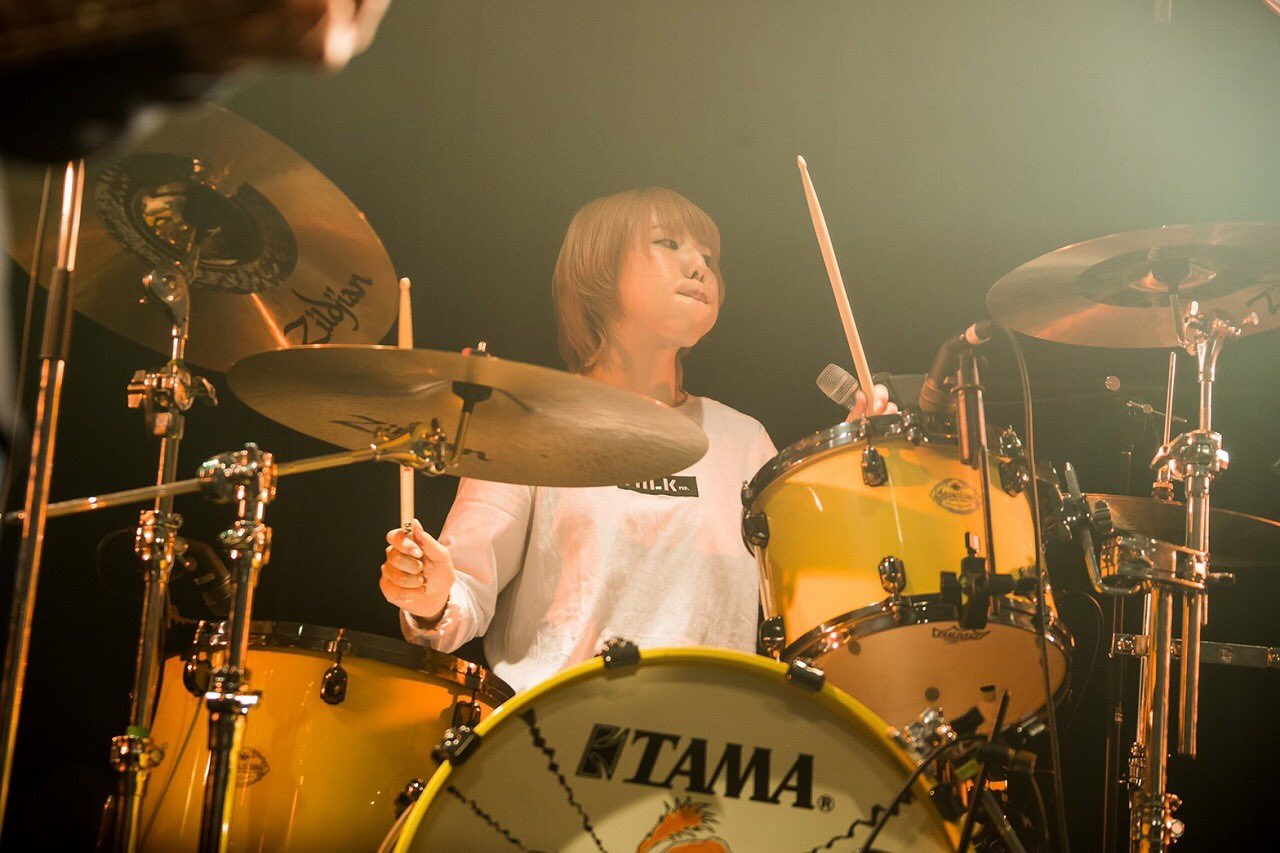 美咲はHump Backのドラム