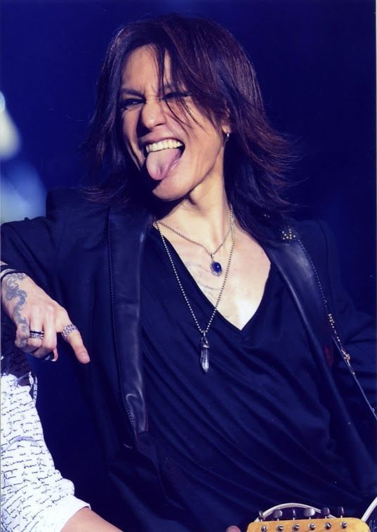 SUGIZO（HEATH公式サイトから引用）